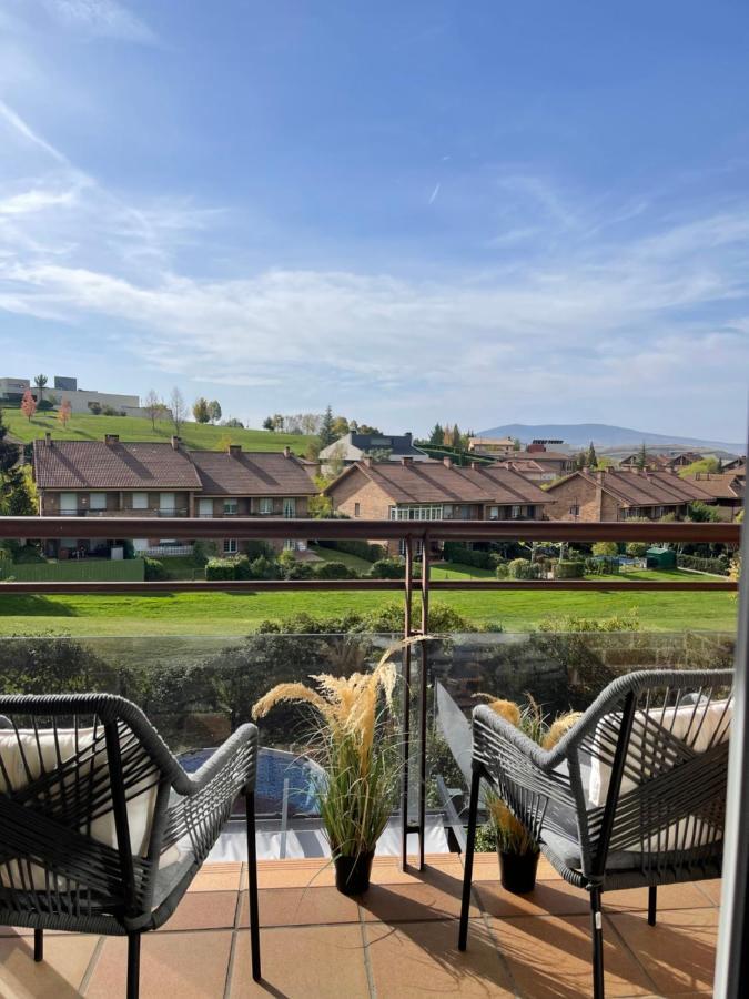 Estilosa Casa Golf Suites Gorraiz Buitenkant foto
